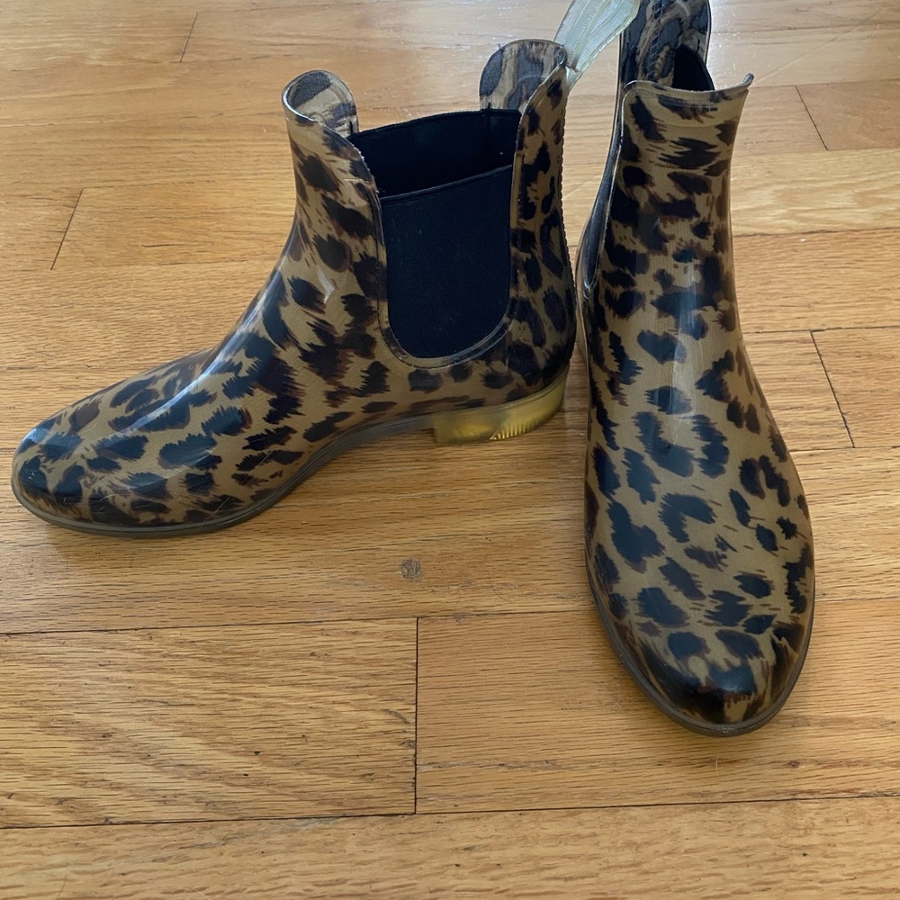 J Crew Leopard print Brown and Black Chelsea Rain Boots with Elastic Panels